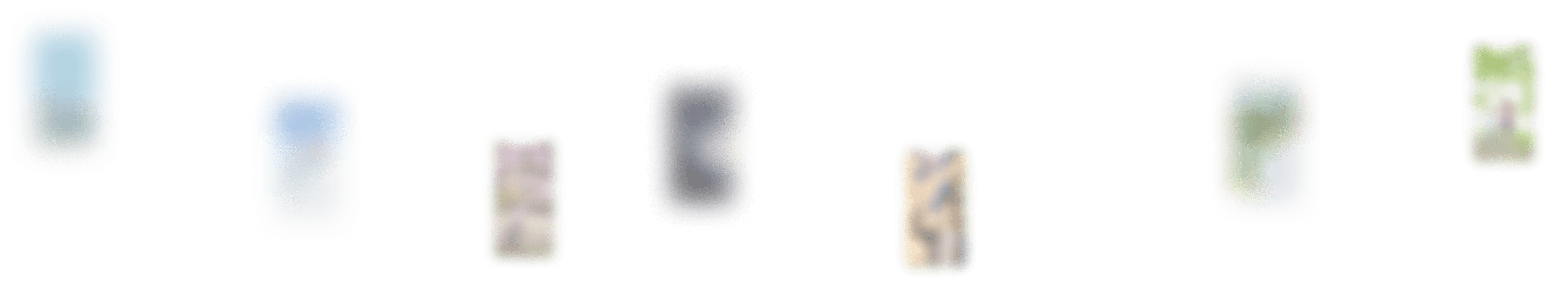 ぼかしがはいったスマートフォンに映る景色